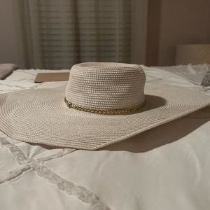 White Floppy Sun Hat